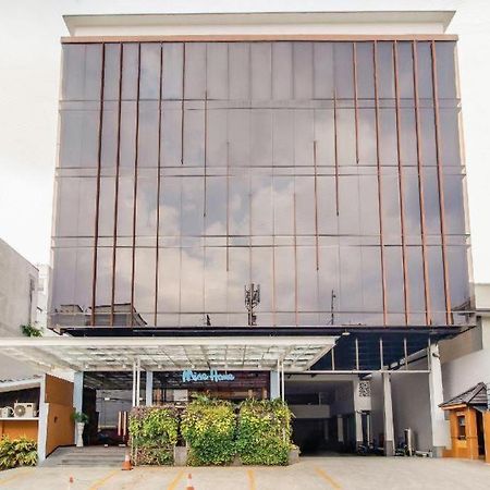 Hotel Oyo 1805 Fatmawati Mansion Syariah Yakarta Exterior foto