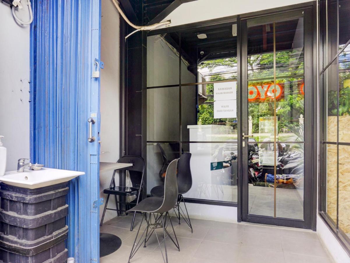 Hotel Oyo 1805 Fatmawati Mansion Syariah Yakarta Exterior foto